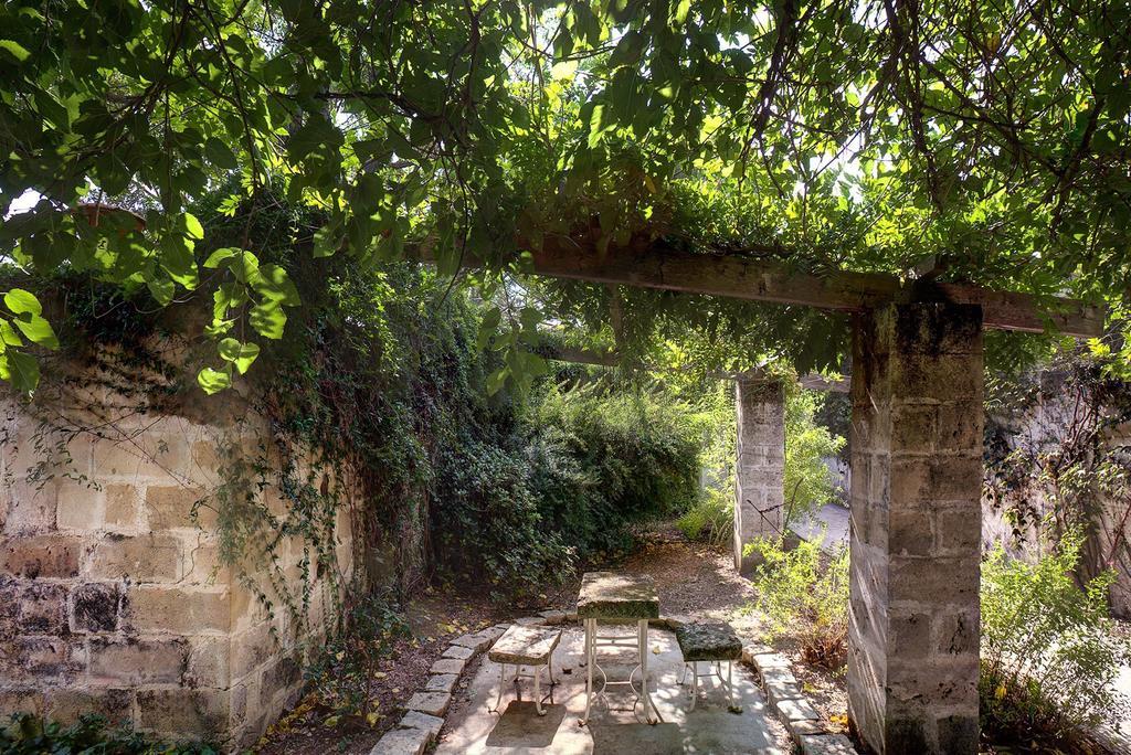 Tenuta Sant'Andrea Giuggianello Exteriör bild
