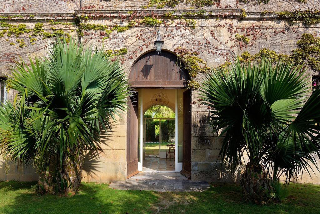 Tenuta Sant'Andrea Giuggianello Exteriör bild