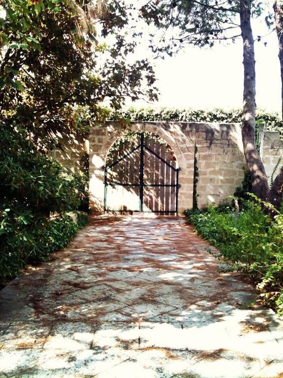 Tenuta Sant'Andrea Giuggianello Exteriör bild